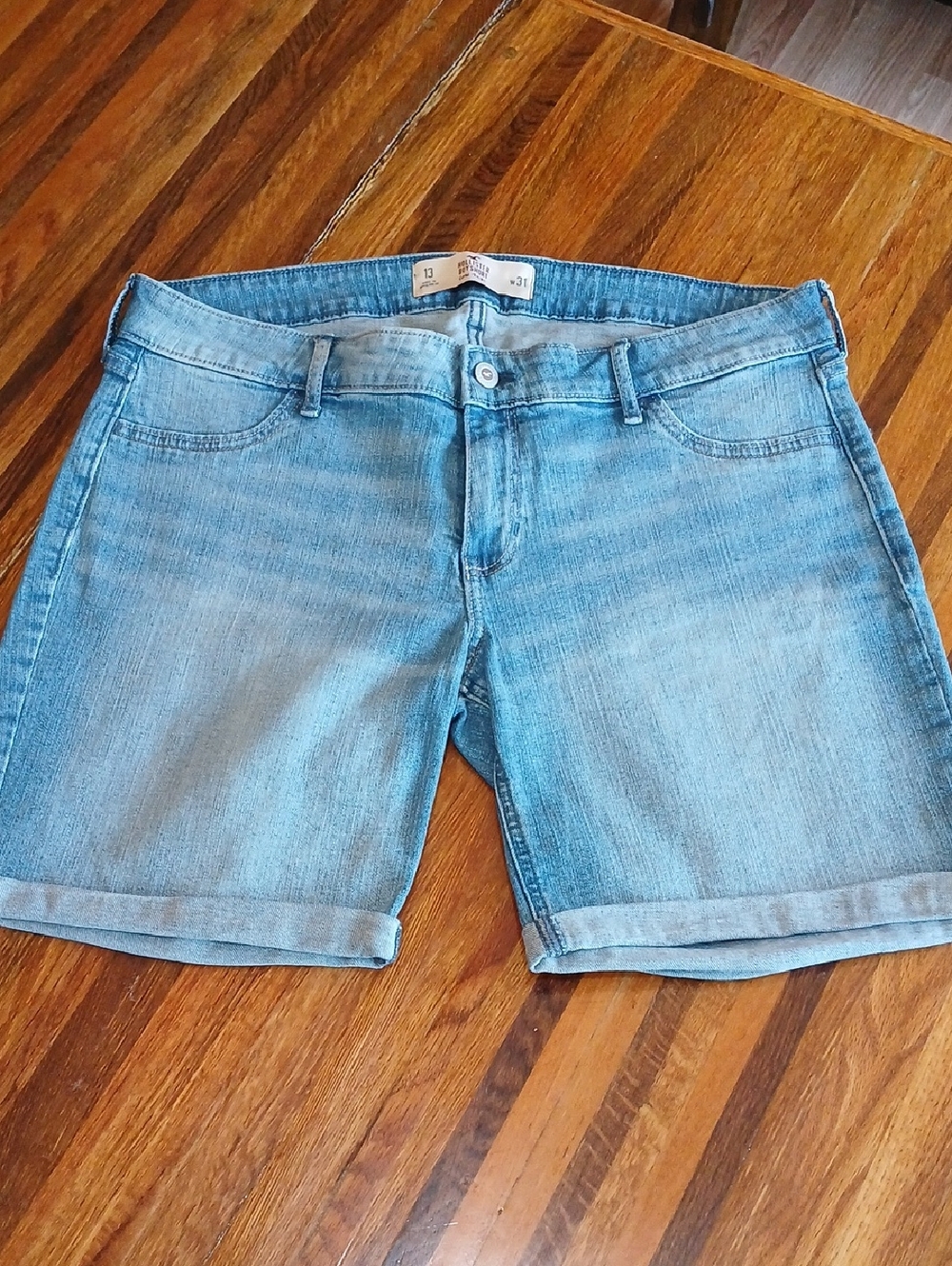 Hollister Low Rise Boy Short Denim Cuffed Shorts - 13